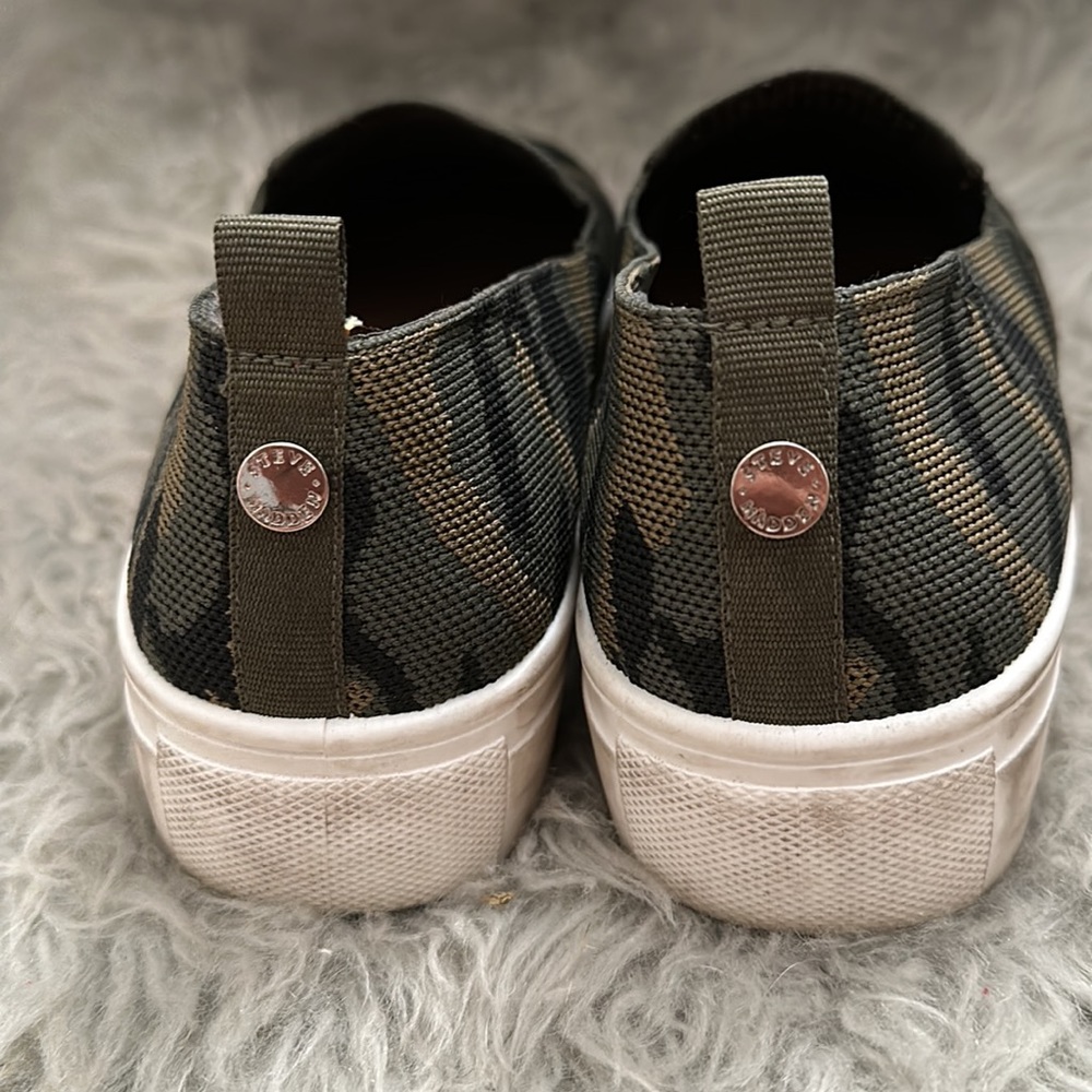 Steve Madden Camo Platform Slides - 9m - image 5